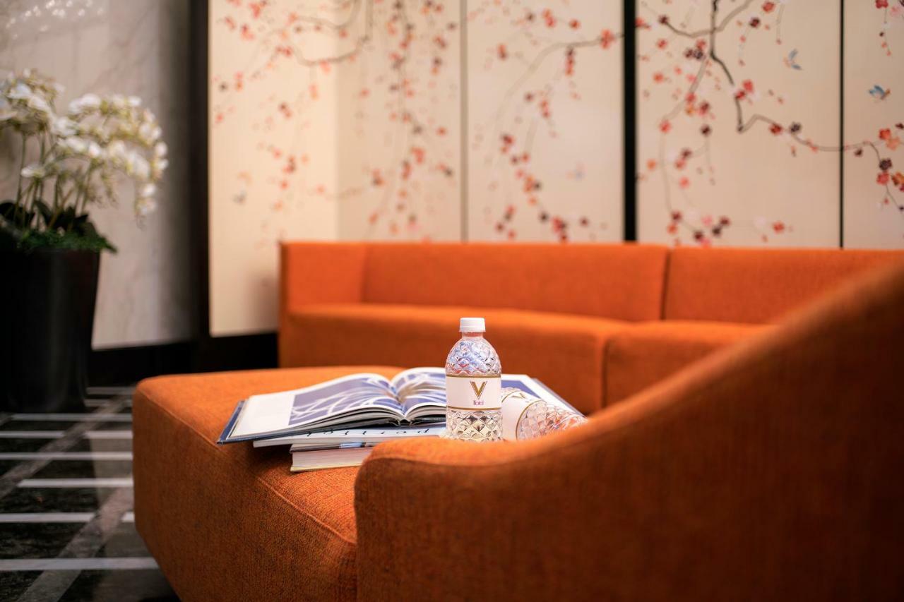 V Hotel Lavender Сингапур Экстерьер фото